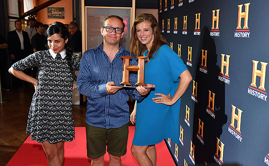 Collien Ulmen-Fernandes (L), Wiigald Boning und Nina Eichinger bei der HISTORY Award 2017 ceremony von HISTORY Chanell im Deutschen Museum am 20.06.2017 (Photo by Joerg Koch/Getty Images for HISTORY Germany)